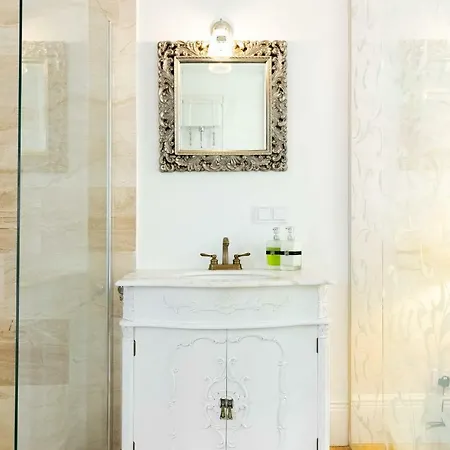 Royal Jono St. Appartement *